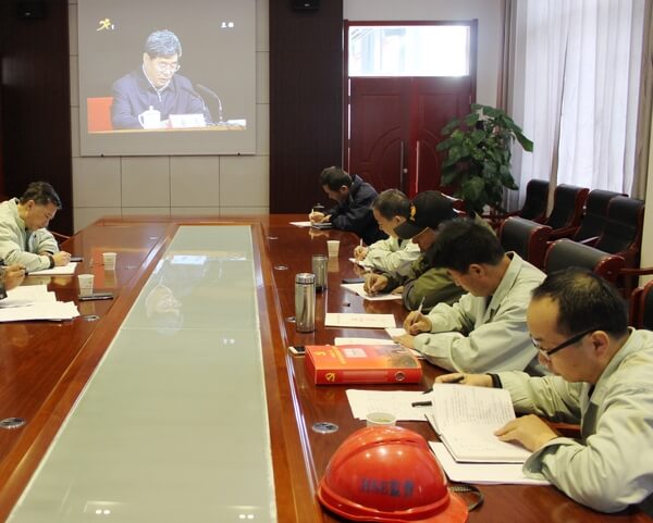 華浩軒公司組織黨員干部收看咸陽(yáng)市委書記岳亮十九大精神宣講...